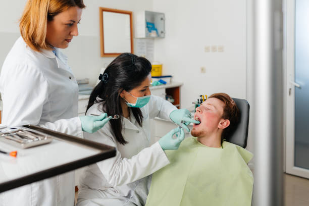 Best Holiday Emergency Dentist in Ntgomery City, MO